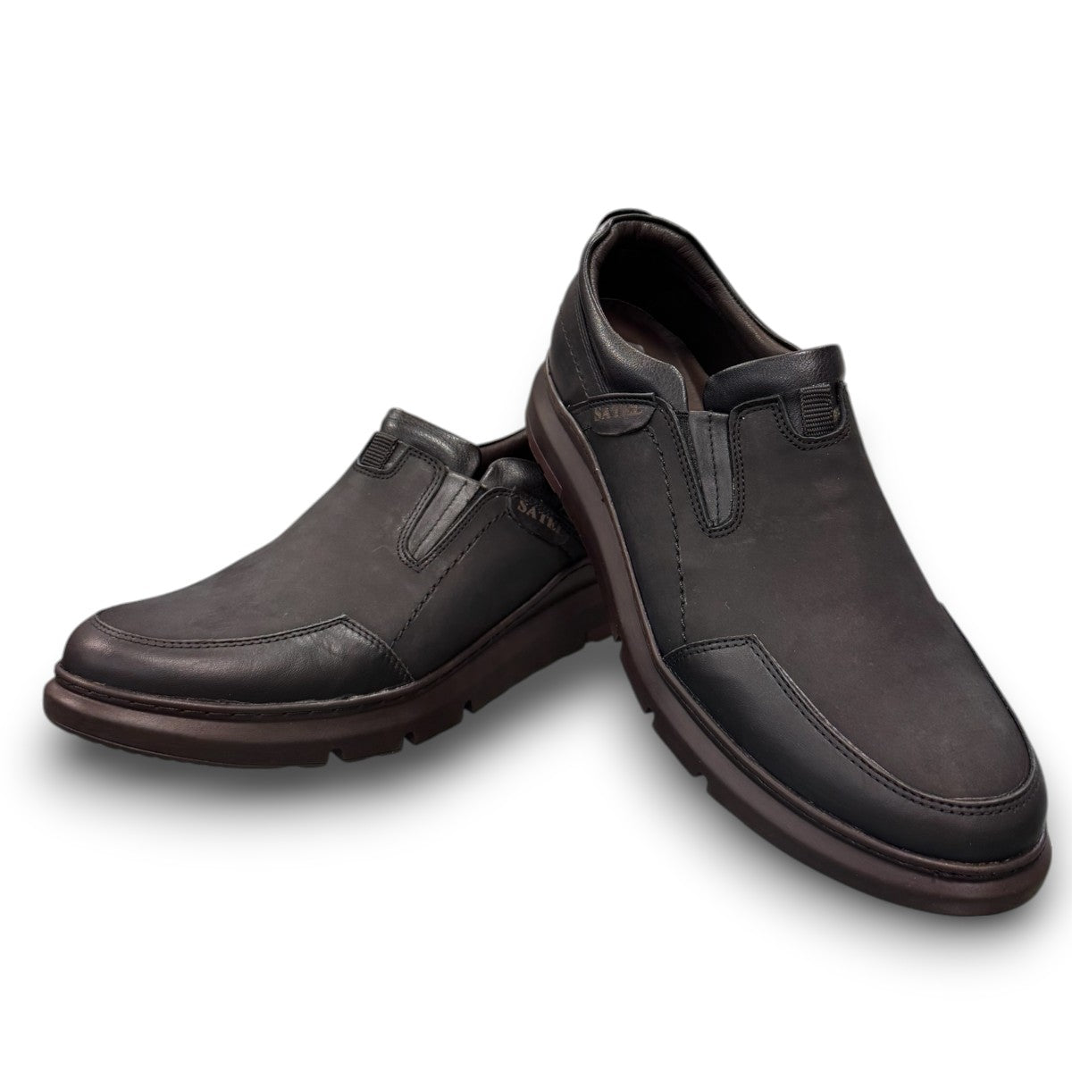 1. Genuine Leather and Nubuck upper for versatile style
2. Leather Lining for Breathability and Comfort
3. Durable Rubber Outsole with Excellent Traction
4. Ideal for Formal Occasions or Smart Casual Wear