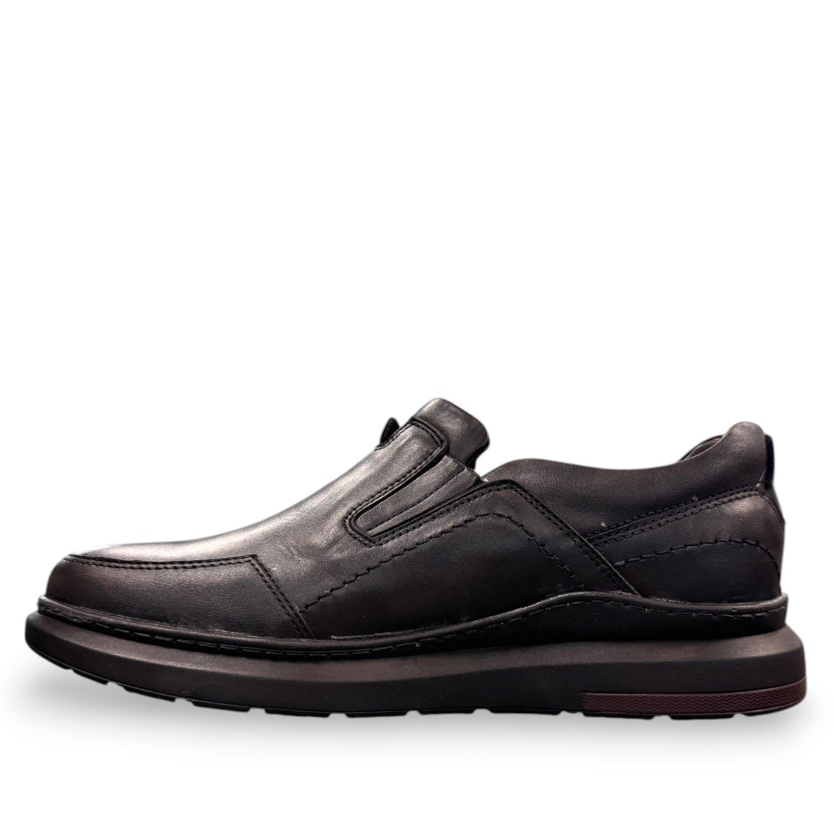 1. Genuine Leather and Nubuck upper for versatile style
2. Leather Lining for Breathability and Comfort
3. Durable Rubber Outsole with Excellent Traction
4. Ideal for Formal Occasions or Smart Casual Wear