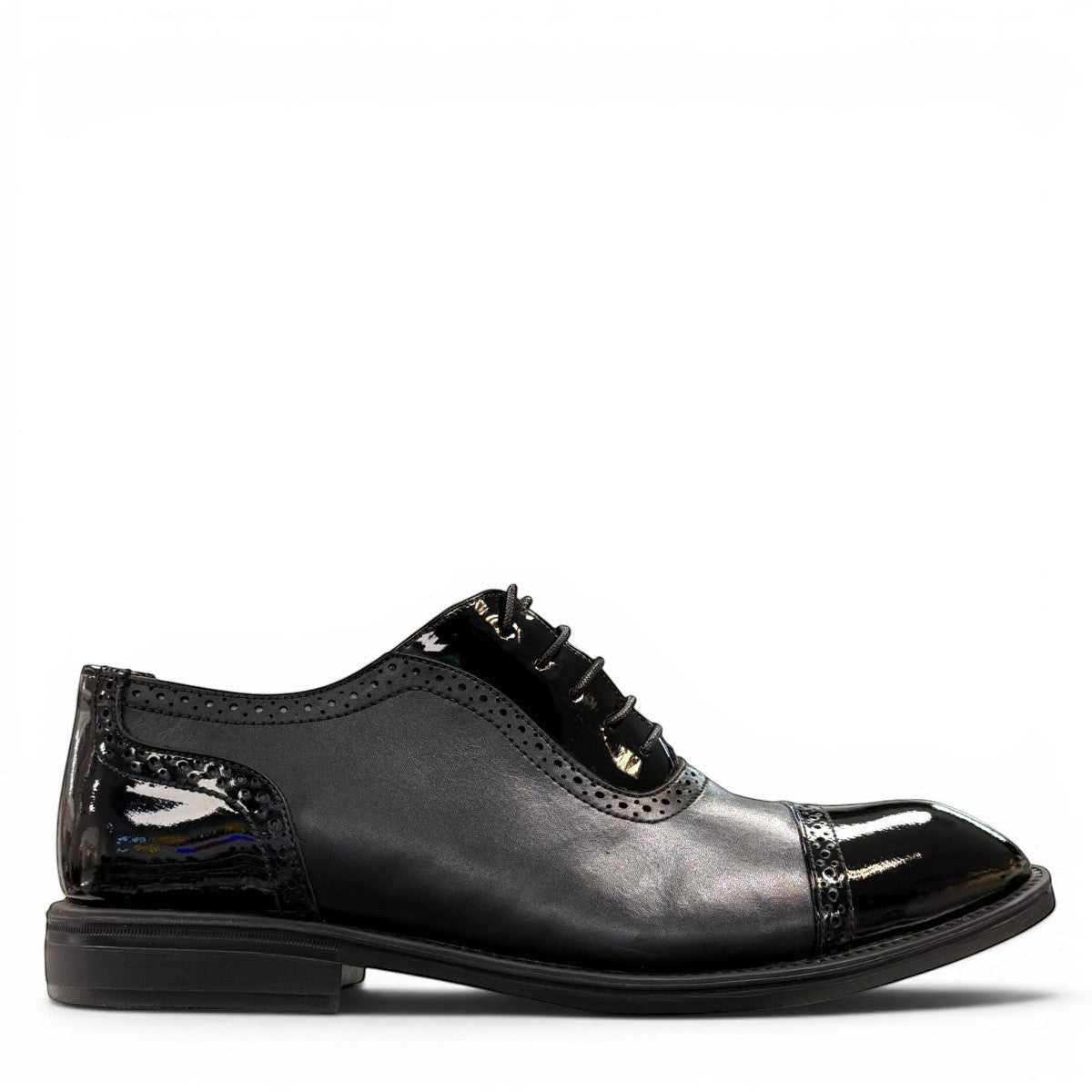 Premium Genuine Leather: Crafted with a genuine leather upper and breathable leather lining for a polished look and lasting comfort.
Comfort & Durability: Features a durable rubber outsole with excellent traction and a lace-up closure for a secure, adjustable fit.
Versatile Style: Finished with subtle handmade stitching for a refined, distinctive look, making it ideal for formal occasions or smart casual wear.