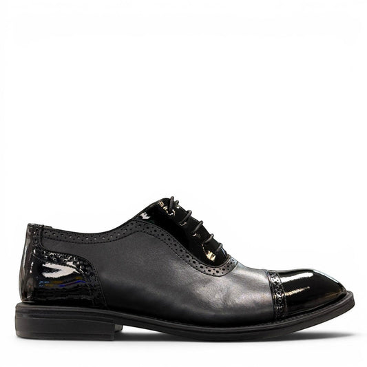 Premium Genuine Leather: Crafted with a genuine leather upper and breathable leather lining for a polished look and lasting comfort.
Comfort & Durability: Features a durable rubber outsole with excellent traction and a lace-up closure for a secure, adjustable fit.
Versatile Style: Finished with subtle handmade stitching for a refined, distinctive look, making it ideal for formal occasions or smart casual wear.