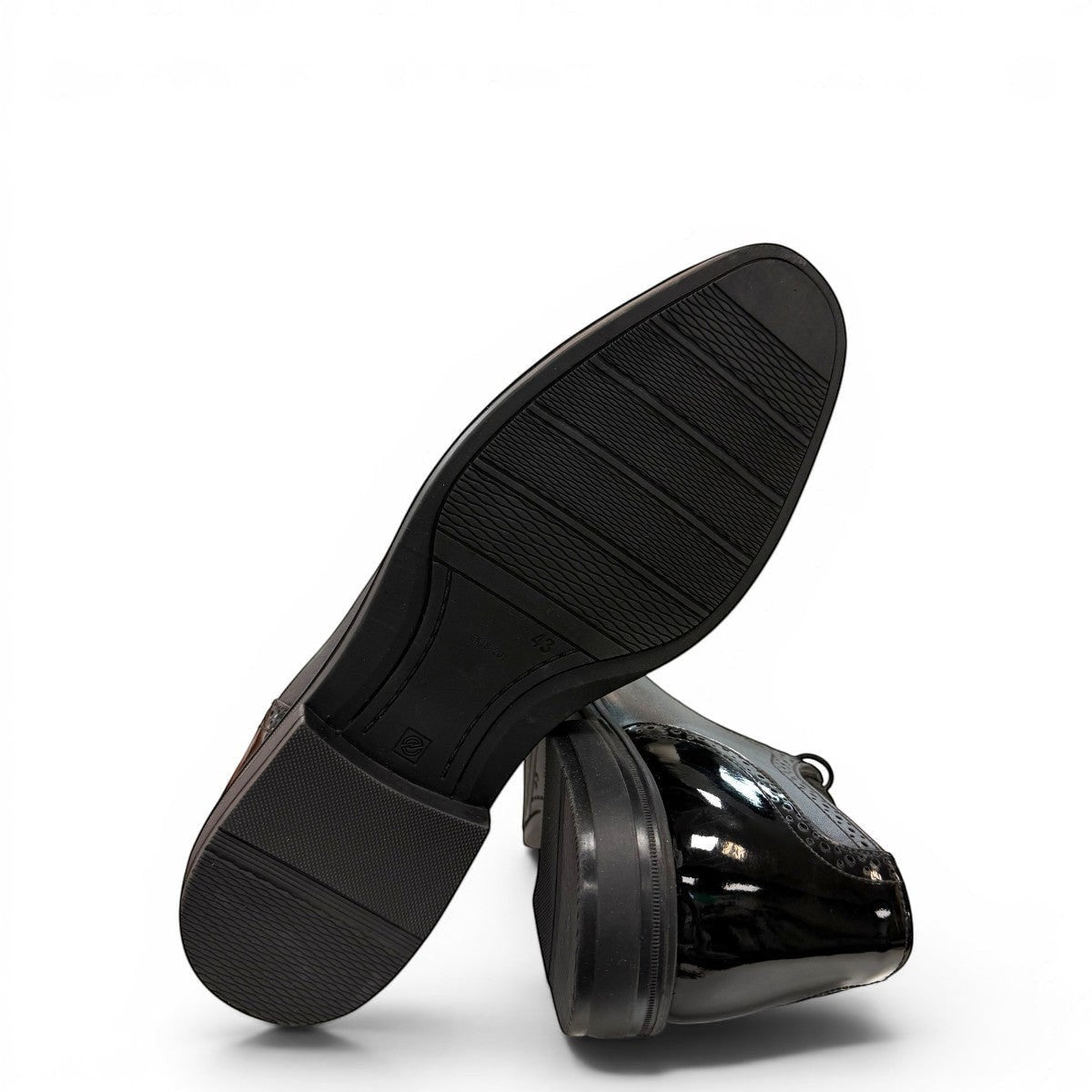 Premium Genuine Leather: Crafted with a genuine leather upper and breathable leather lining for a polished look and lasting comfort.
Comfort & Durability: Features a durable rubber outsole with excellent traction and a lace-up closure for a secure, adjustable fit.
Versatile Style: Finished with subtle handmade stitching for a refined, distinctive look, making it ideal for formal occasions or smart casual wear.