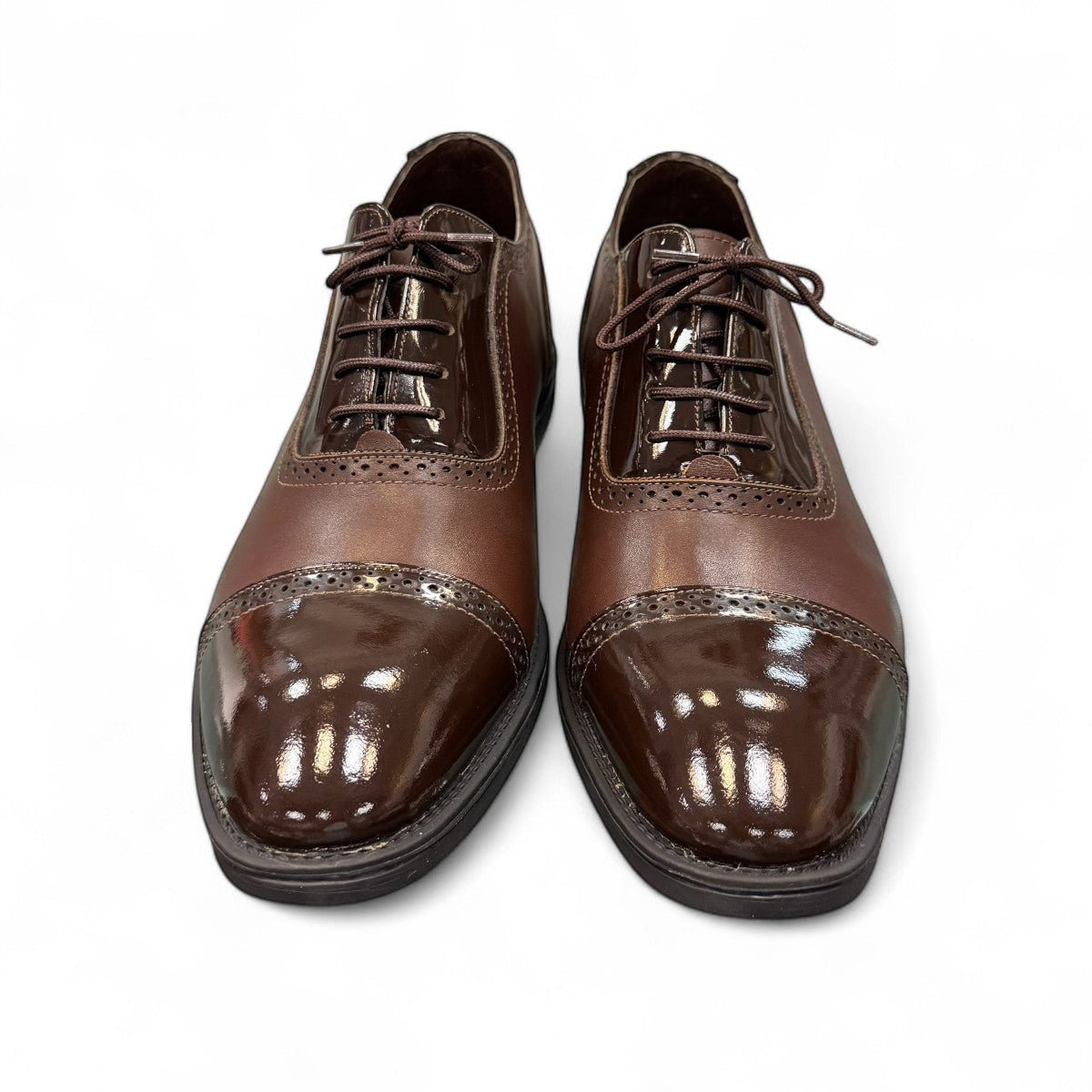 SATEL KASHAN 2/ DARK BROWN Description:
1. Genuine Leather Upper delivers a polished, sophisticated finish.
2. Leather Lining enhances breathability and all-day comfort.
3. Durable Rubber Outsole provides excellent traction and stability.
4. Lace-up Closure ensures a secure, adjustable fit.
5. Perfect for formal occasions or smart casual wear.
6. Accented with subtle handmade stitching for a refined, distinctive look.