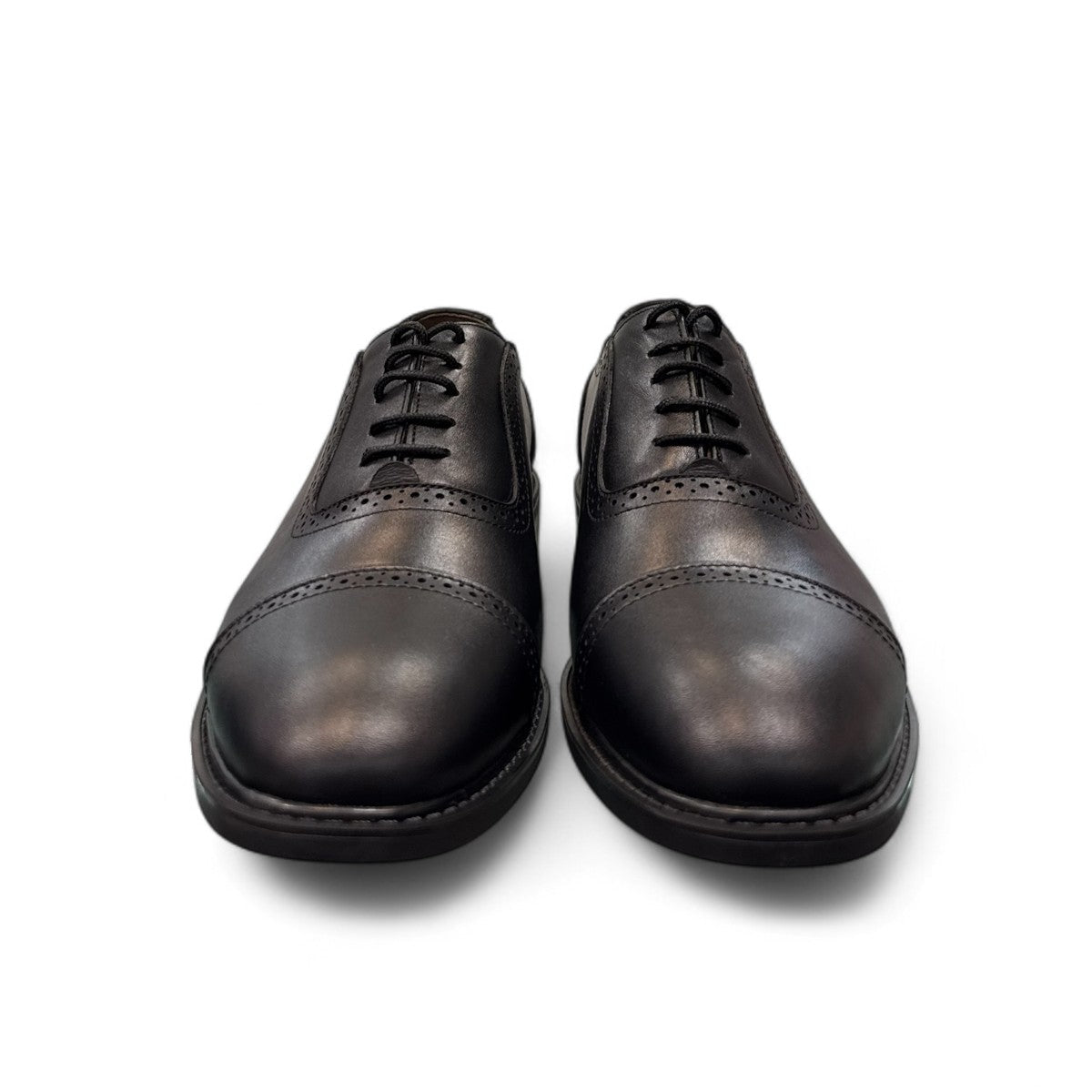 Description:
1. Genuine Leather Upper for a Polished finish
2. Leather Lining for Breathability and Comfort
3. Durable Rubber Outsole with Excellent Traction
4. Lace-up Closure for a Secure, Adjustable Fit
5. Ideal for Formal Occasions or Smart Casual Wear
6. Detailed with Subtle Handmade Stitching for a Refined, distinctive look.