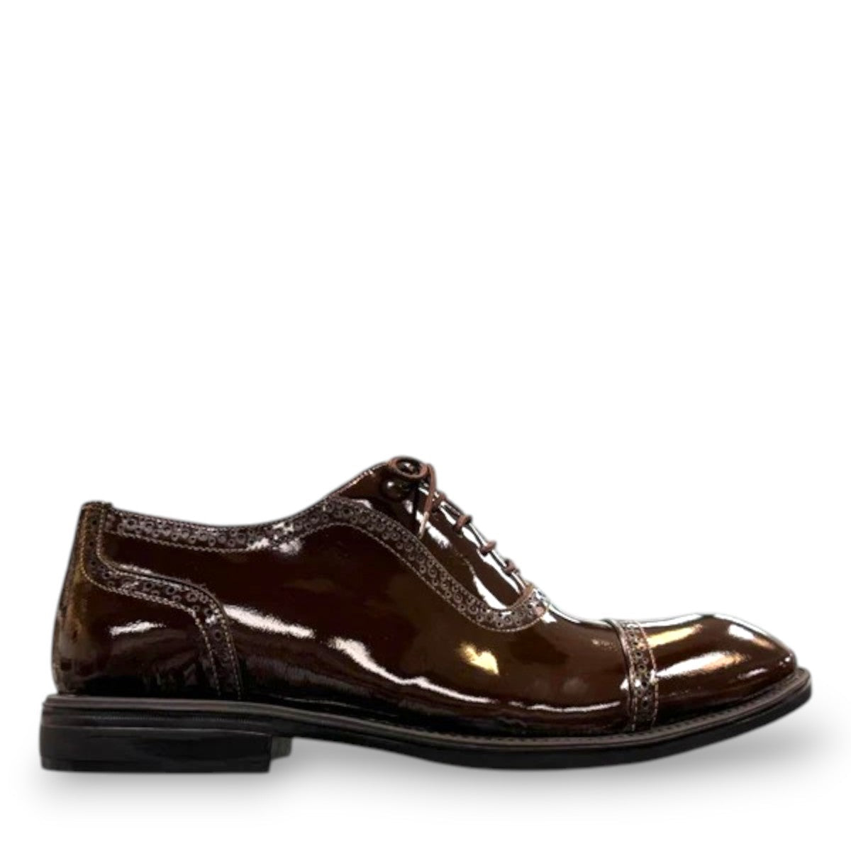 Description:
1. Genuine Leather Upper for a Polished finish
2. Leather Lining for Breathability and Comfort
3. Durable Rubber Outsole with Excellent Traction
4. Lace-up Closure for a Secure, Adjustable Fit
5. Ideal for Formal Occasions or Smart Casual Wear
6. Detailed with Subtle Handmade Stitching for a Refined, distinctive look.