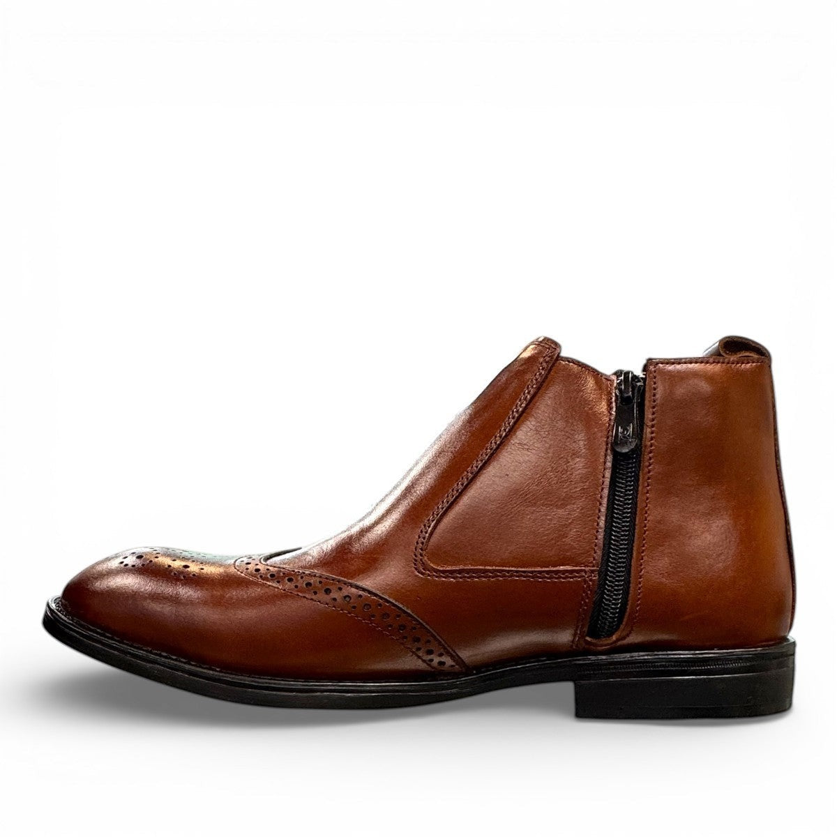 SATEL MASHHAD 2- BROWN Description: 
1. Genuine Leather Upper boots for a Polished finish
2. Leather Lining for Breathability and Comfort
3. Durable Rubber Outsole with Excellent Traction
4. Ideal for Formal Occasions or Smart Casual Wear
5. Detailed with Subtle Handmade Stitching for a Refined, distinctive look.