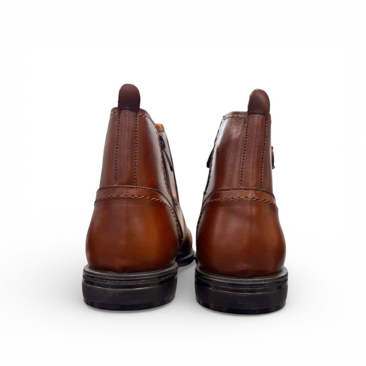 SATEL PERSIA 2- BROWN Description:
1. Genuine Leather Upper boots for a Polished finish
2. Leather Lining for Breathability and Comfort
3. Durable Rubber Outsole with Excellent Traction
4. Ideal for Formal Occasions or Smart Casual Wear
5. Detailed with Subtle Handmade Stitching for a Refined, distinctive look.