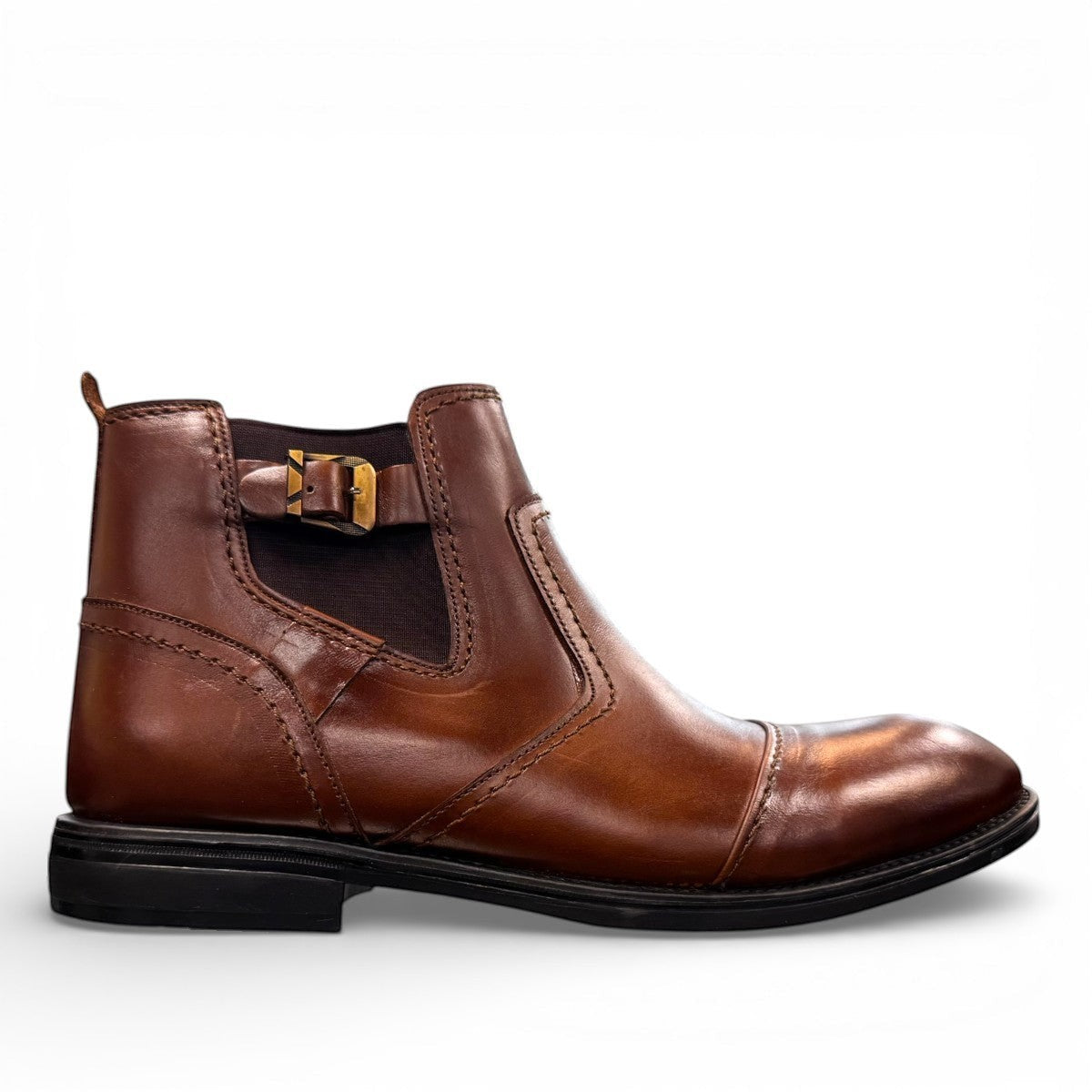 SATEL PERSIA 2- BROWN Description:
1. Genuine Leather Upper boots for a Polished finish
2. Leather Lining for Breathability and Comfort
3. Durable Rubber Outsole with Excellent Traction
4. Ideal for Formal Occasions or Smart Casual Wear
5. Detailed with Subtle Handmade Stitching for a Refined, distinctive look.