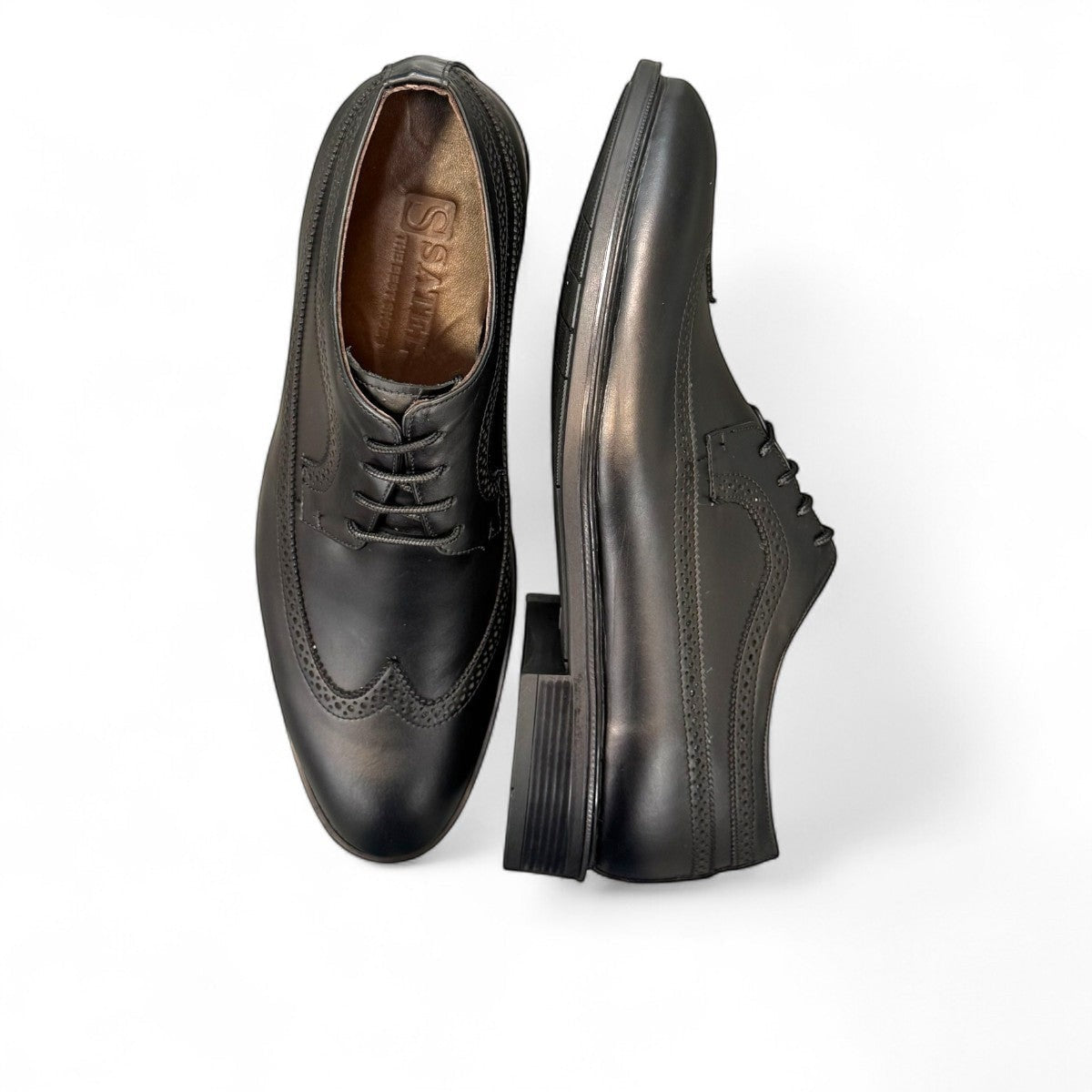 Description:
1. Genuine Leather Upper for a Polished finish
2. Leather Lining for Breathability and Comfort
3. Durable Rubber Outsole with Excellent Traction
4. Lace-up Closure for a Secure, Adjustable Fit
5. Ideal for Formal Occasions or Smart Casual Wear
6. Detailed with Subtle Handmade Stitching for a Refined, distinctive look.