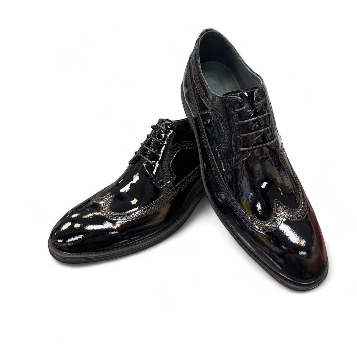 Description:
1. Genuine Leather Upper for a Polished finish
2. Leather Lining for Breathability and Comfort
3. Durable Rubber Outsole with Excellent Traction
4. Lace-up Closure for a Secure, Adjustable Fit
5. Ideal for Formal Occasions or Smart Casual Wear
6. Detailed with Subtle Handmade Stitching for a Refined, distinctive look.