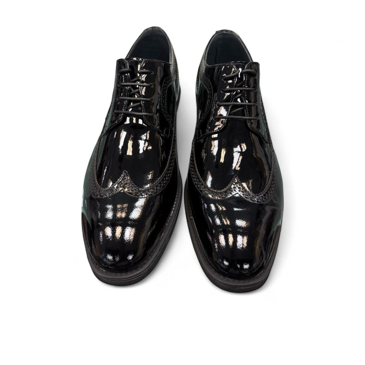 Description:
1. Genuine Leather Upper for a Polished finish
2. Leather Lining for Breathability and Comfort
3. Durable Rubber Outsole with Excellent Traction
4. Lace-up Closure for a Secure, Adjustable Fit
5. Ideal for Formal Occasions or Smart Casual Wear
6. Detailed with Subtle Handmade Stitching for a Refined, distinctive look.