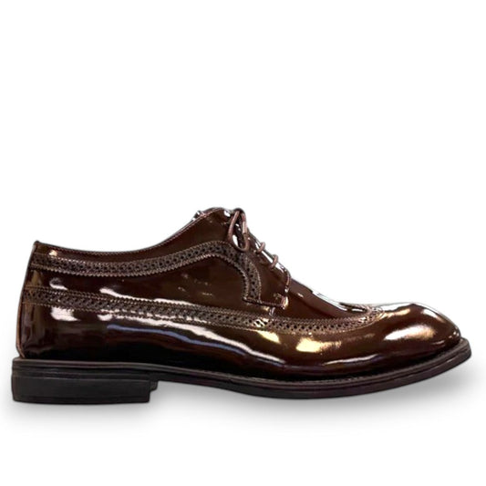Description:
1. Genuine Leather Upper for a Polished finish
2. Leather Lining for Breathability and Comfort
3. Durable Rubber Outsole with Excellent Traction
4. Lace-up Closure for a Secure, Adjustable Fit
5. Ideal for Formal Occasions or Smart Casual Wear
6. Detailed with Subtle Handmade Stitching for a Refined, distinctive look.