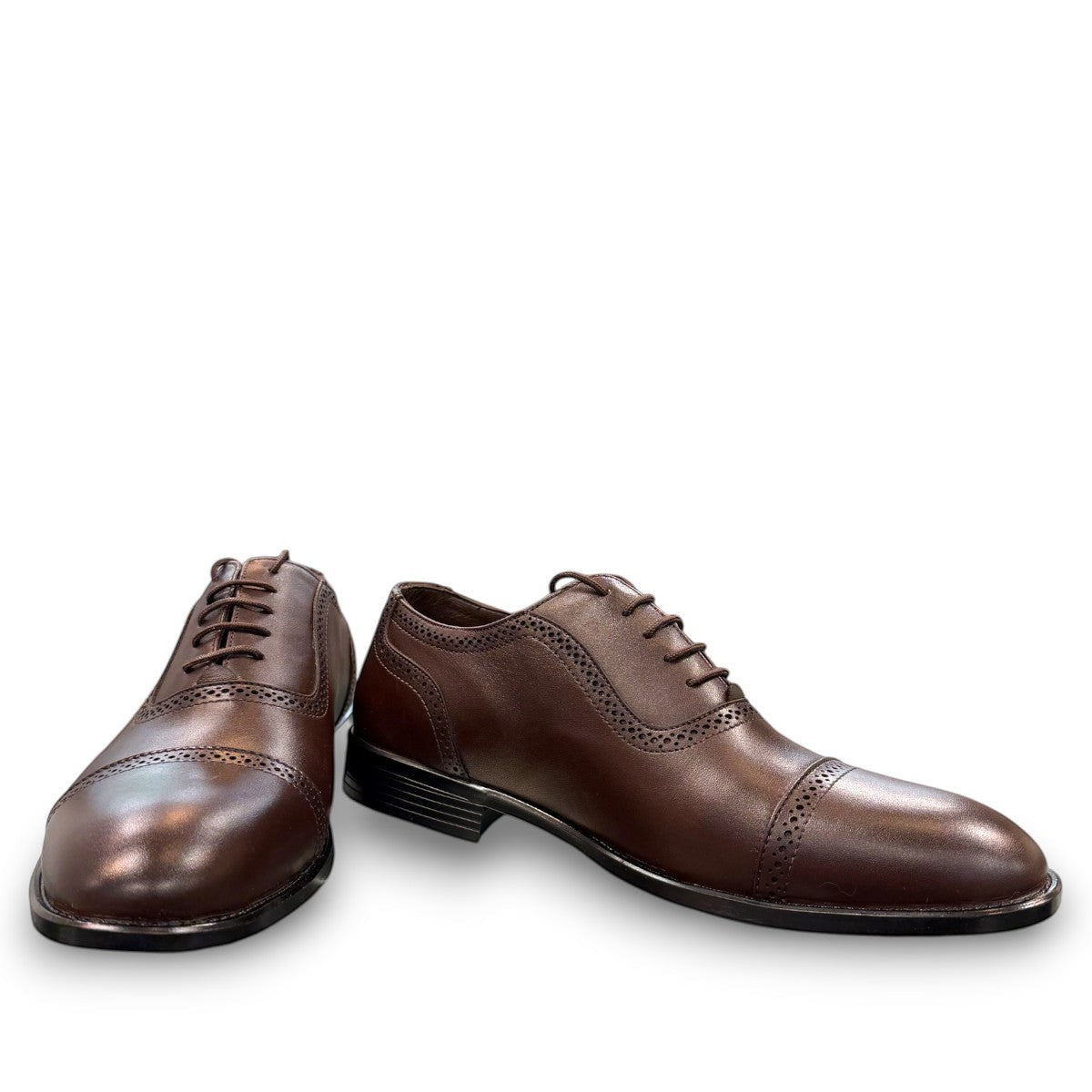 Description:
1. Genuine Leather Upper for a Polished finish
2. Leather Lining for Breathability and Comfort
3. Durable Rubber Outsole with Excellent Traction
4. Lace-up Closure for a Secure, Adjustable Fit
5. Ideal for Formal Occasions or Smart Casual Wear
6. Detailed with Subtle Handmade Stitching for a Refined, distinctive look.