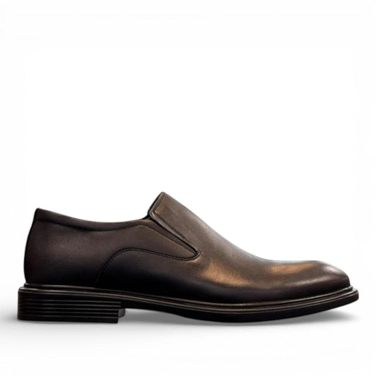 Description:
1. Genuine Leather Upper for a Polished finish
2. Leather Lining for Breathability and Comfort
3. Durable Rubber Outsole with Excellent Traction
4.  Ideal for Formal Occasions or Smart Casual Wear