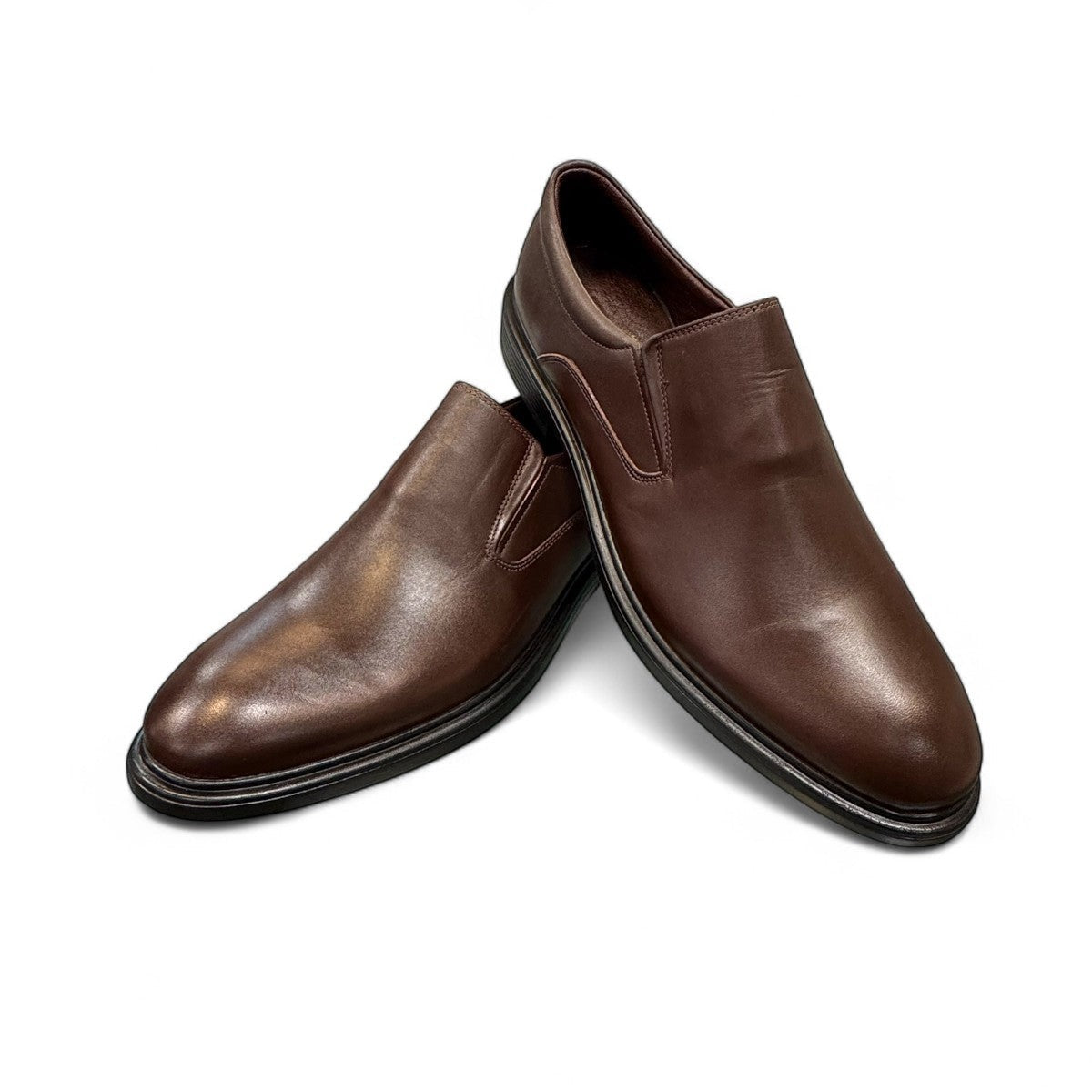 Description:
1. Genuine Leather Upper for a Polished finish
2. Leather Lining for Breathability and Comfort
3. Durable Rubber Outsole with Excellent Traction
4. Ideal for Formal Occasions or Smart Casual Wear