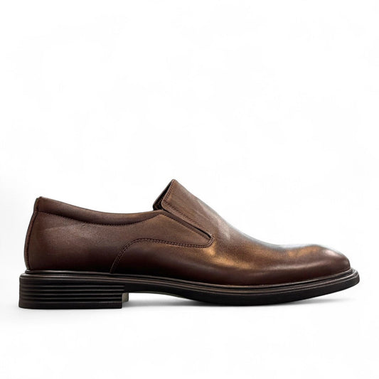 Description:
1. Genuine Leather Upper for a Polished finish
2. Leather Lining for Breathability and Comfort
3. Durable Rubber Outsole with Excellent Traction
4. Ideal for Formal Occasions or Smart Casual Wear
