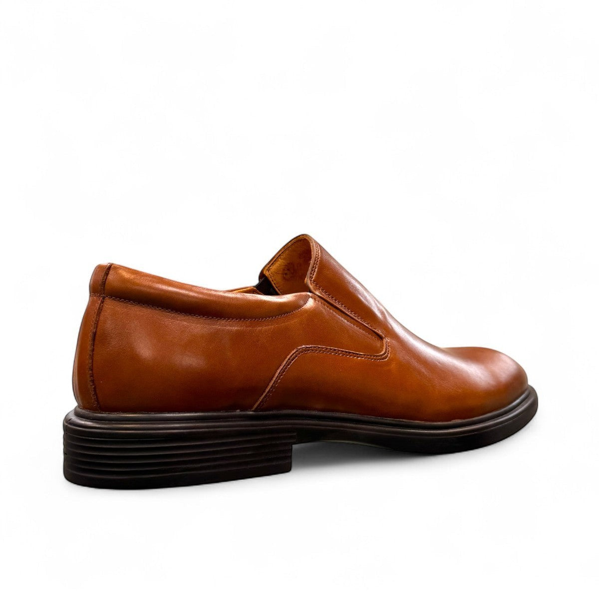 Description:
1. Genuine Leather Upper for a Polished finish
2. Leather Lining for Breathability and Comfort
3. Durable Rubber Outsole with Excellent Traction
4. Ideal for Formal Occasions or Smart Casual Wear