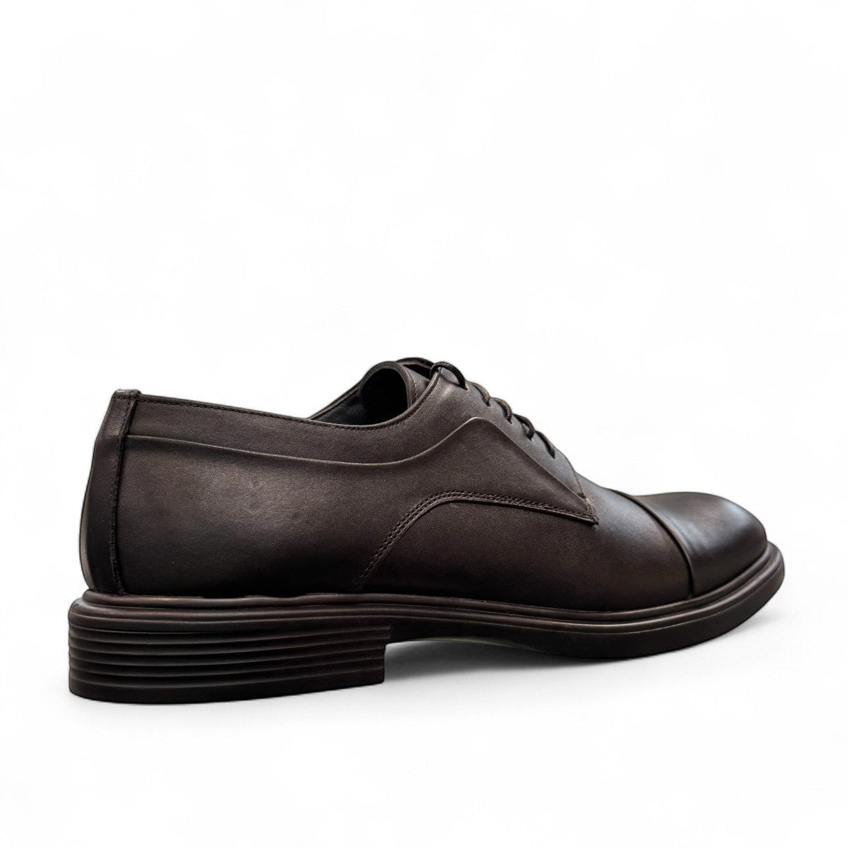 Description:
1. Genuine Leather Upper for a Polished finish
2. Leather Lining for Breathability and Comfort
3. Durable Rubber Outsole with Excellent Traction
4. Lace-up Closure for a Secure, Adjustable Fit
5. Ideal for Formal Occasions or Smart Casual Wear
6. Detailed with Subtle Handmade Stitching for a Refined, distinctive look.