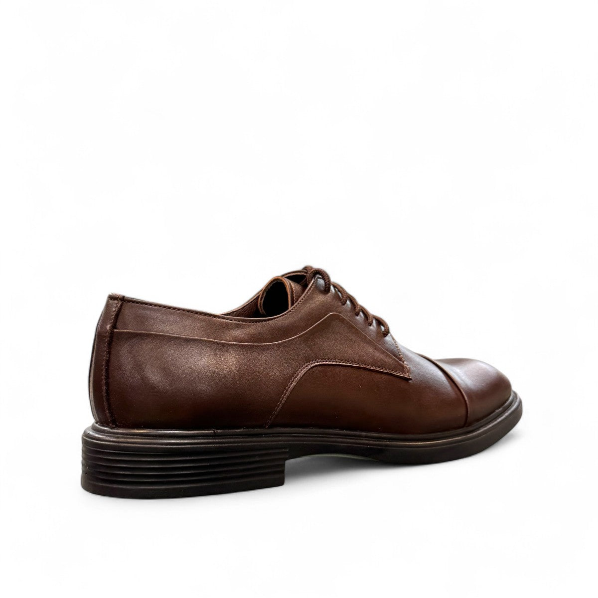 Description:
1. Genuine Leather Upper for a Polished finish
2. Leather Lining for Breathability and Comfort
3. Durable Rubber Outsole with Excellent Traction
4. Lace-up Closure for a Secure, Adjustable Fit
5. Ideal for Formal Occasions or Smart Casual Wear