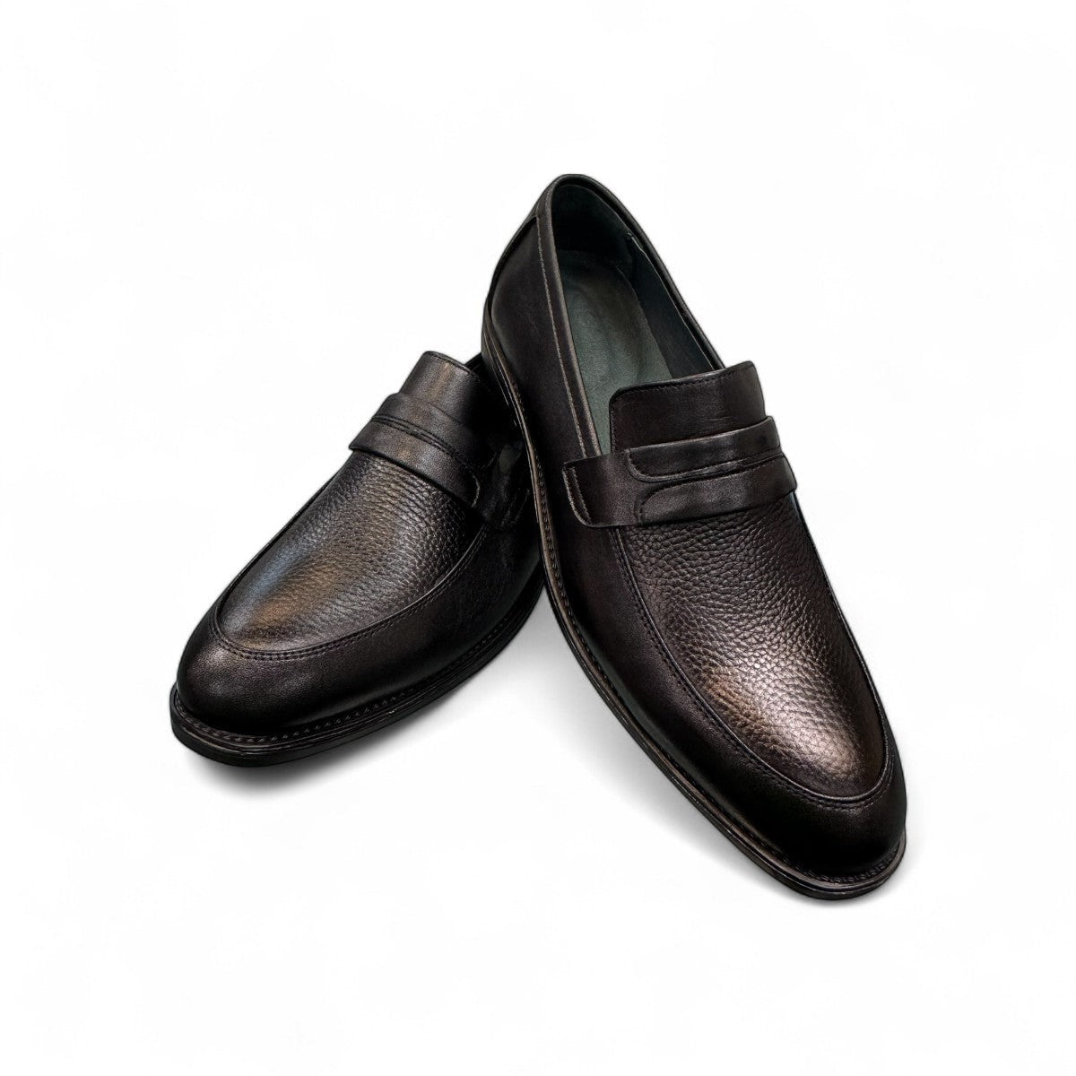 description:
1. Crafted from Premium Genuine leather
2. Designed for all-day Comfort and Style
3. A refined finish for every occasion