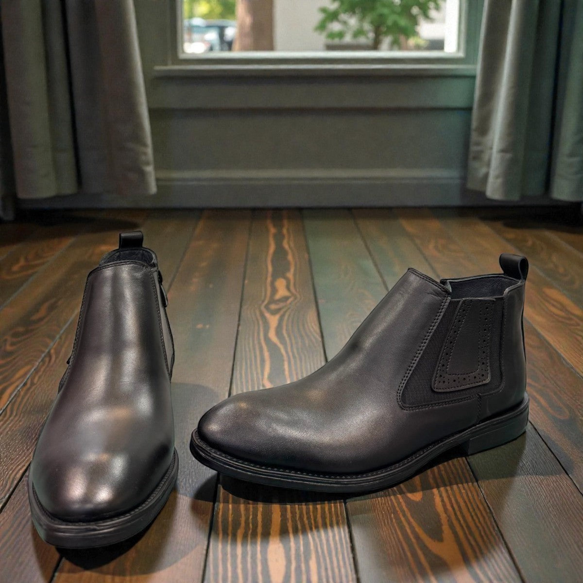 SATEL YAZD 2- BLACK Description:
1. Genuine Leather Upper boots for a Polished finish
2. Leather Lining for Breathability and Comfort
3. Durable Rubber Outsole with Excellent Traction
4. Ideal for Formal Occasions or Smart Casual Wear
5. Detailed with Subtle Handmade Stitching for a Refined, distinctive look.