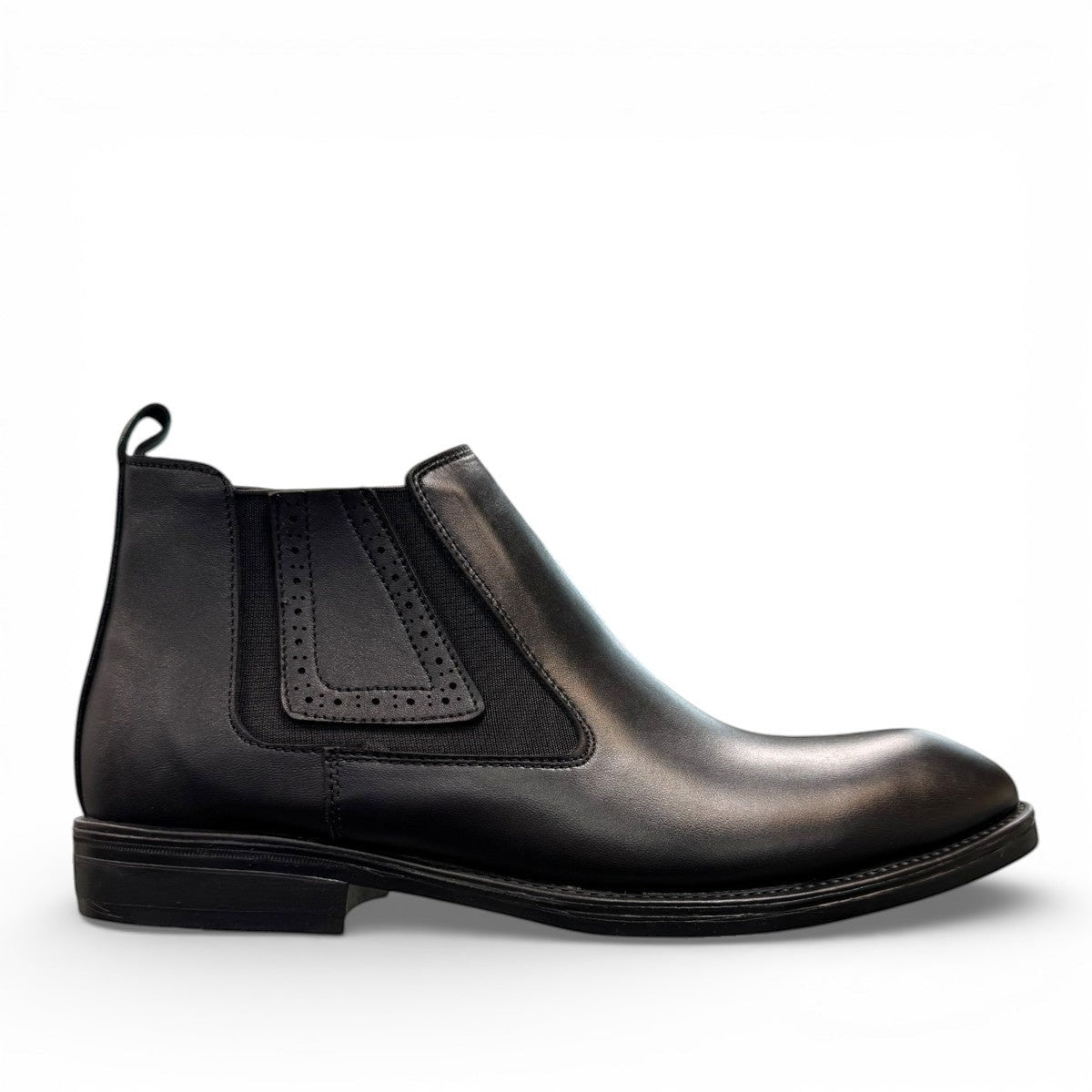SATEL YAZD 2- BLACK Description:
1. Genuine Leather Upper boots for a Polished finish
2. Leather Lining for Breathability and Comfort
3. Durable Rubber Outsole with Excellent Traction
4. Ideal for Formal Occasions or Smart Casual Wear
5. Detailed with Subtle Handmade Stitching for a Refined, distinctive look.