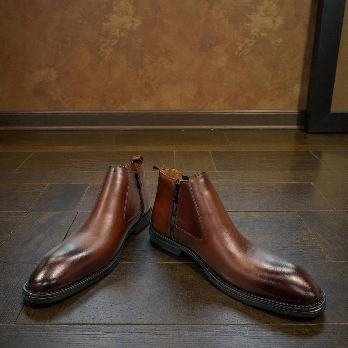 SATEL YAZD 2- BROWN Description:
1. Genuine Leather Upper boots for a Polished finish
2. Leather Lining for Breathability and Comfort
3. Durable Rubber Outsole with Excellent Traction
4. Ideal for Formal Occasions or Smart Casual Wear
5. Detailed with Subtle Handmade Stitching for a Refined, distinctive look.