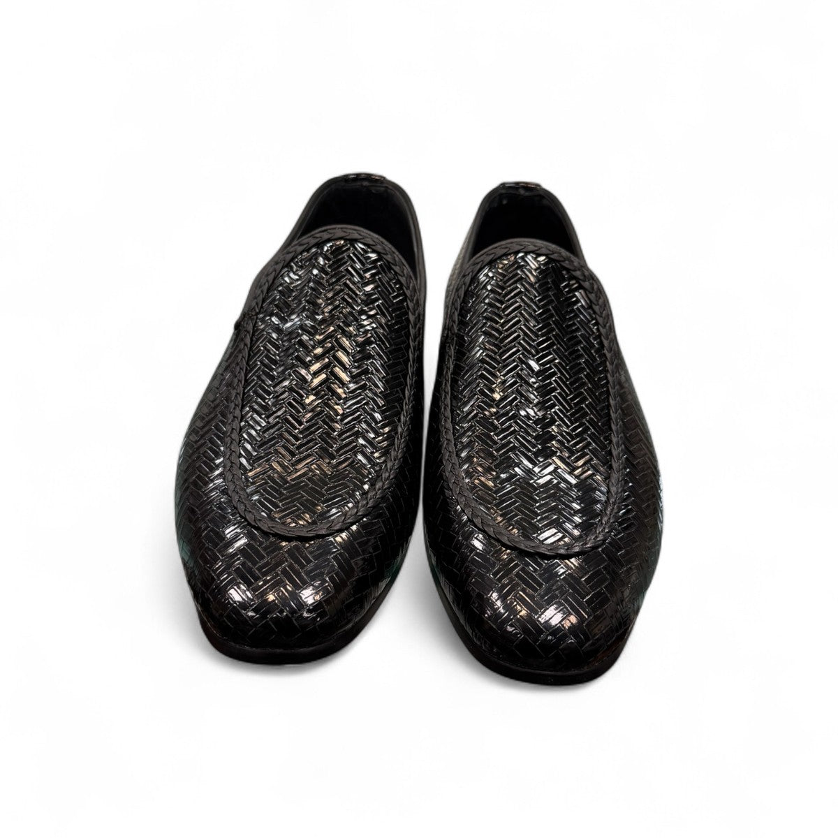 Sina Footwear Aspad black patent leather loafers with a woven texture and refined handmade stitching. Photo of front view.