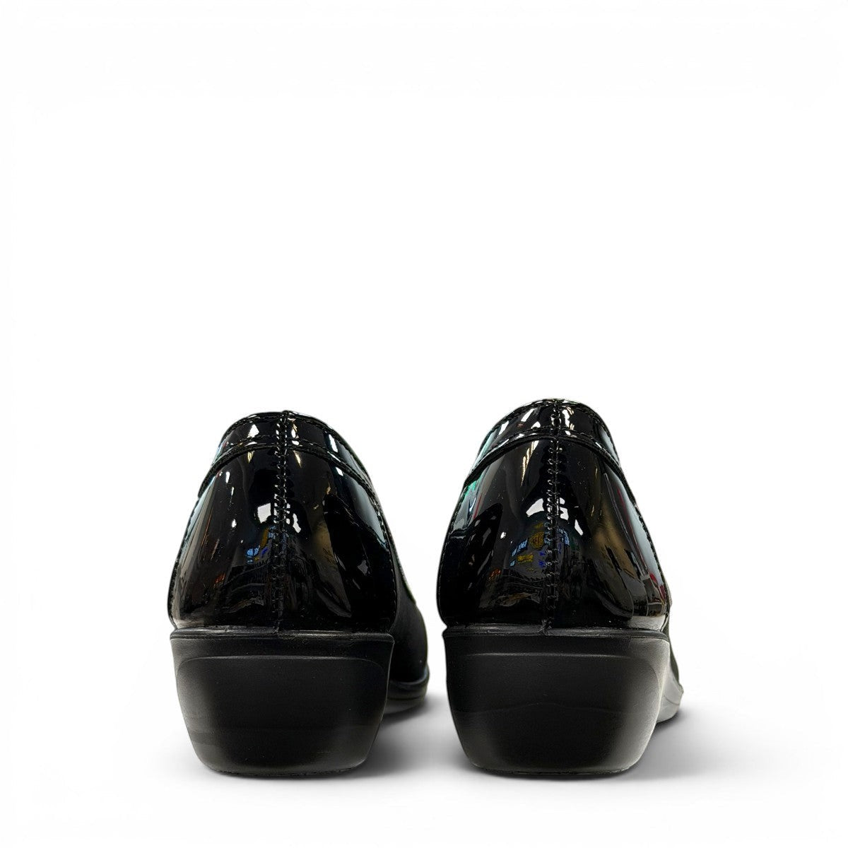STEFANIA ballet wedge in black and grey with patent leather accents and a comfortable low-profile sole.
photo of the back side