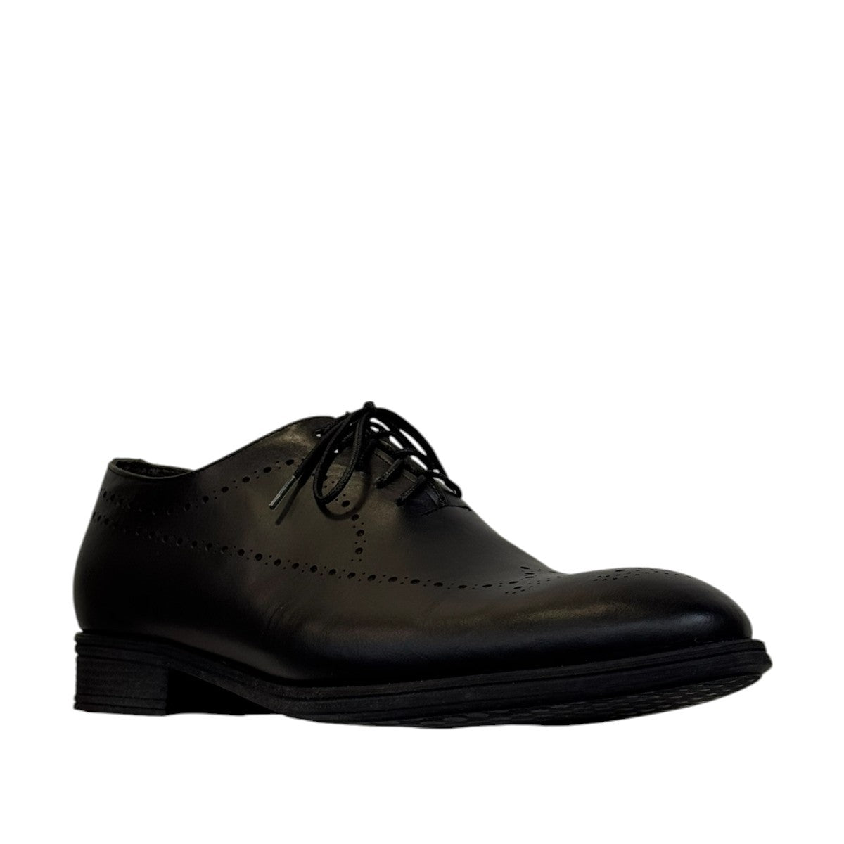 Sun Farhad black leather lace-up dress shoe with brogue detailing and a durable rubber outsole. Photo of front view.