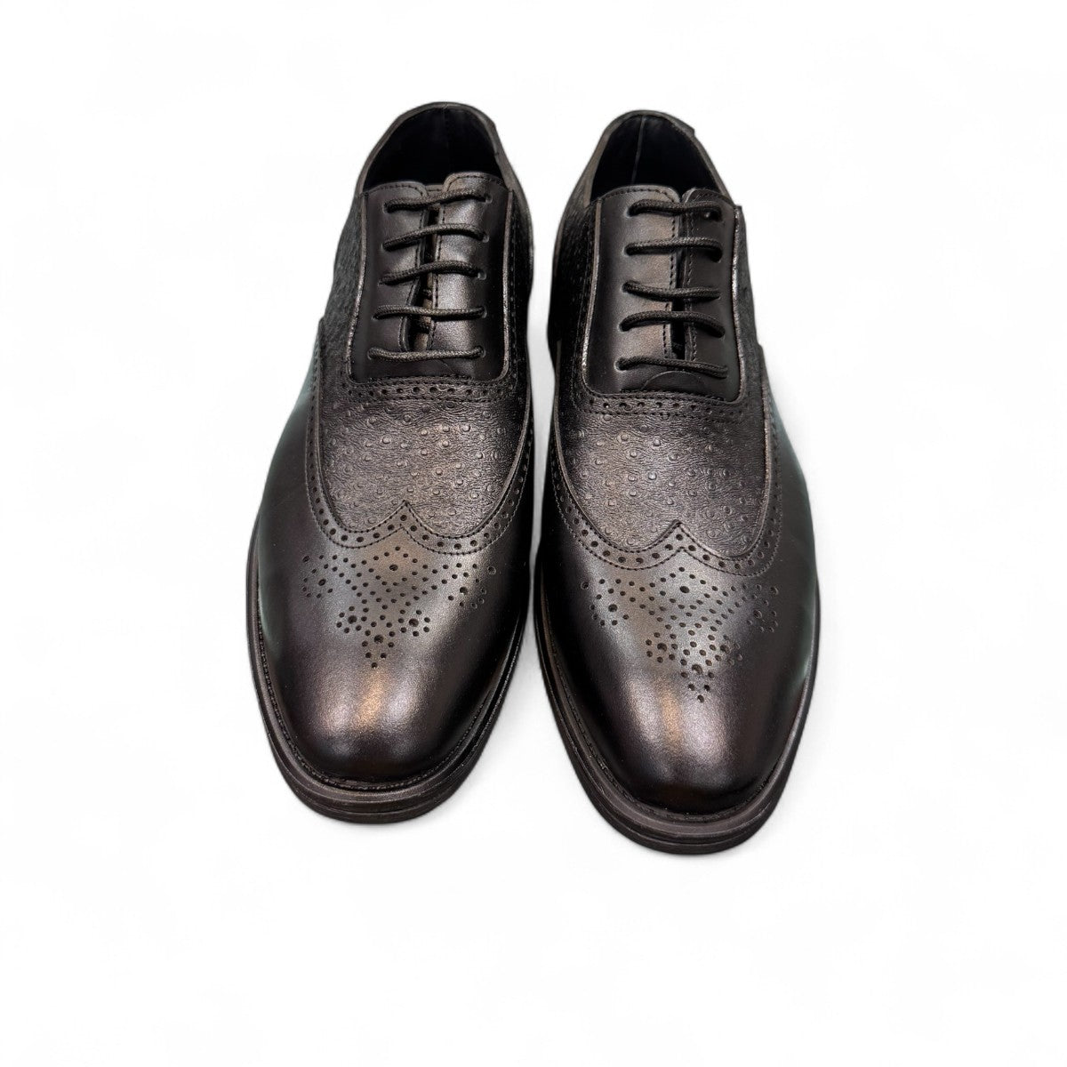 Sun Hesamak black leather lace-up dress shoe with brogue foot sole. Photo of front view.
