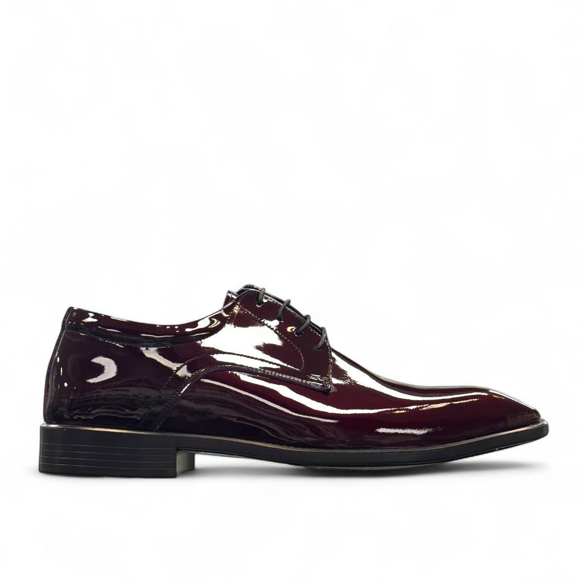 Sun Mahour red patent leather lace-up formal dress shoe with a polished finish and rubber outsole. Photo of outside side view.