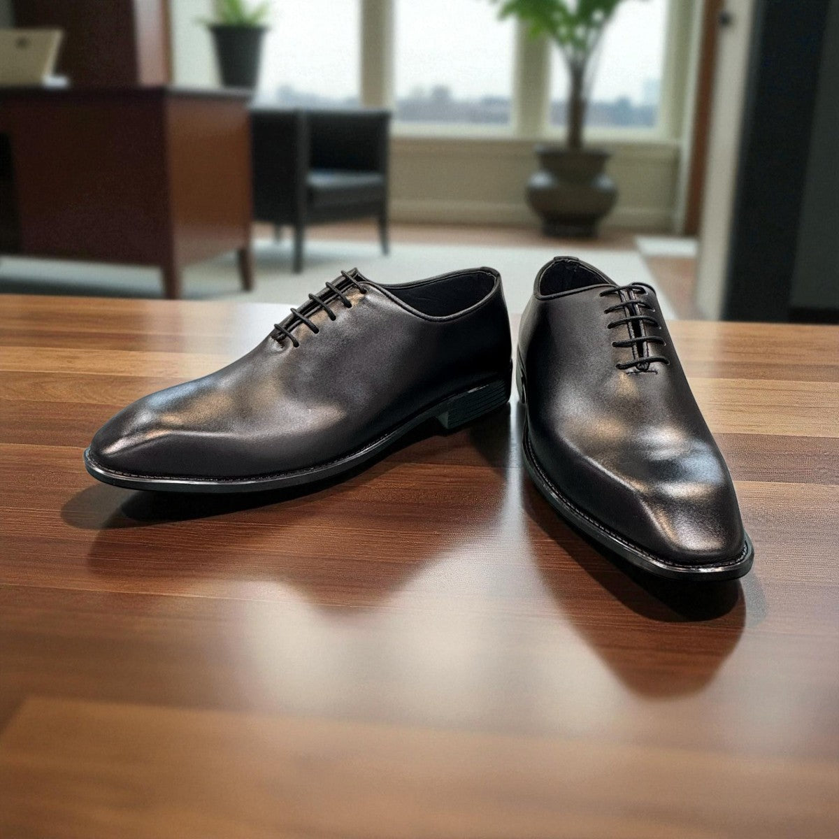 Sun Makan black genuine leather lace-up formal shoe with handmade stitching and rubber outsole. Photo of upper view 1.