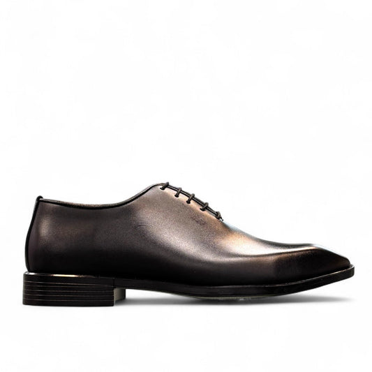 Sun Makan black genuine leather lace-up formal shoe with handmade stitching and rubber outsole. Photo of outside side view.