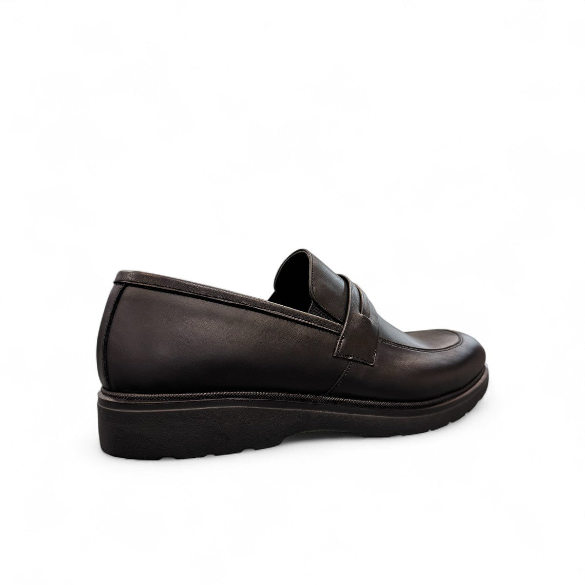 Sun Maku black leather loafer with a polished finish and durable rubber outsole for formal wear. Photo of back view 1.