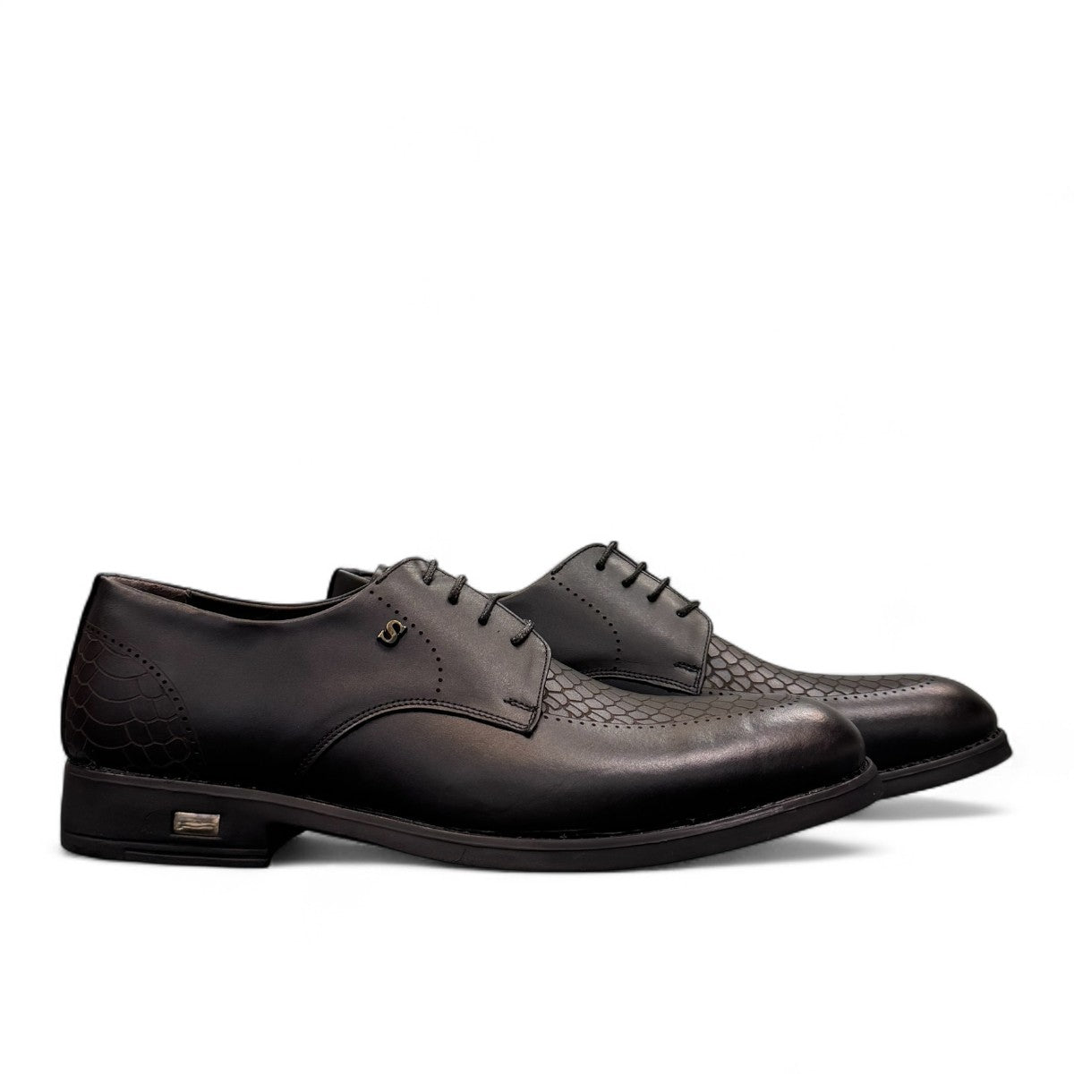 Sun Radmehr black leather lace-up dress shoe with textured heel and side detail. Photo of side views.