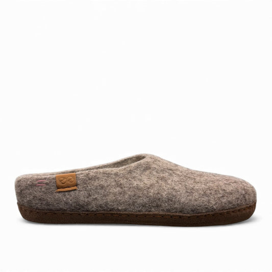 wool by green Makalu grey wool slippers with a brown EnergySole insole and artisan-signed leather tag side view