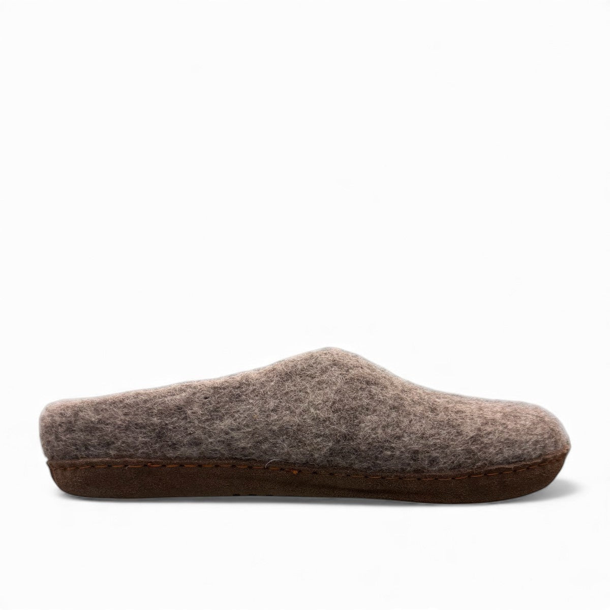 wool by green Makalu grey wool slippers with a brown EnergySole insole and artisan-signed leather tag side view