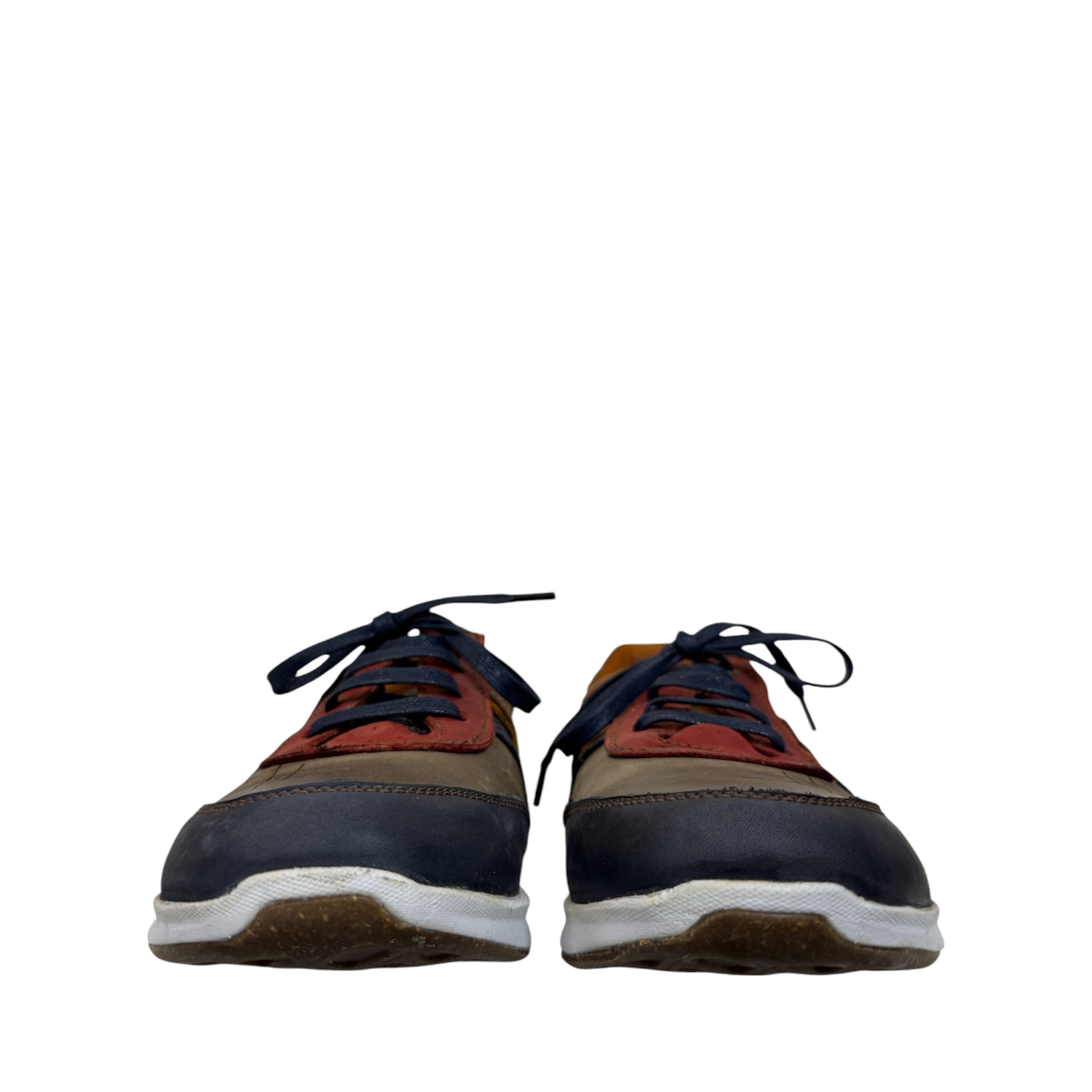 XL EVER LIFE JEYHOON leather sneakers in brown and navy with handmade stitching and rubber outsole. Photo of back view.