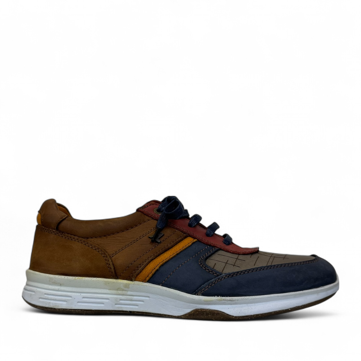 XL EVER LIFE JEYHOON leather sneakers in brown and navy with handmade stitching and rubber outsole. Photo of right side view.