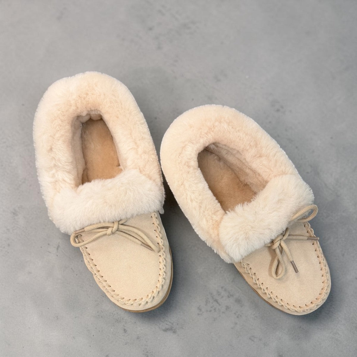 ARIA MARAND MOCCASIN SLIPPERS - CREAM