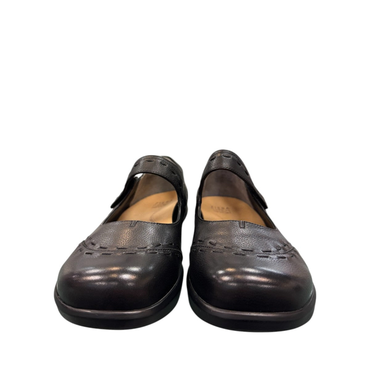 Ziera Gummibear black leather Mary Jane flats with arch support and adjustable strap.
photo of the front side