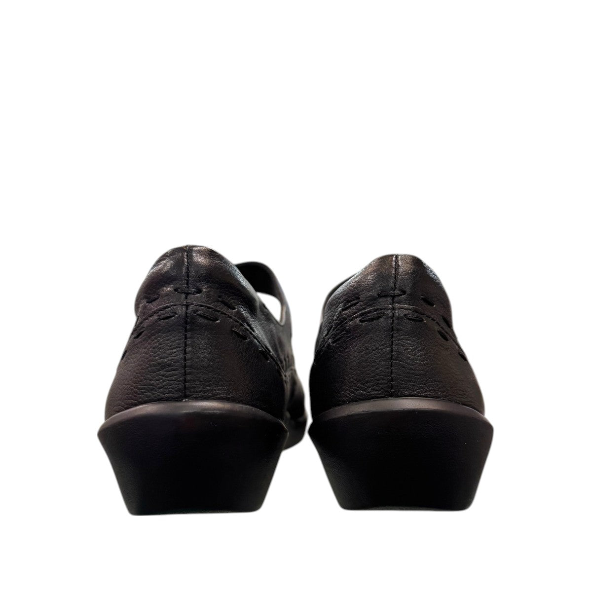 Ziera Gummibear black leather Mary Jane flats with arch support and adjustable strap.
photo of the back side