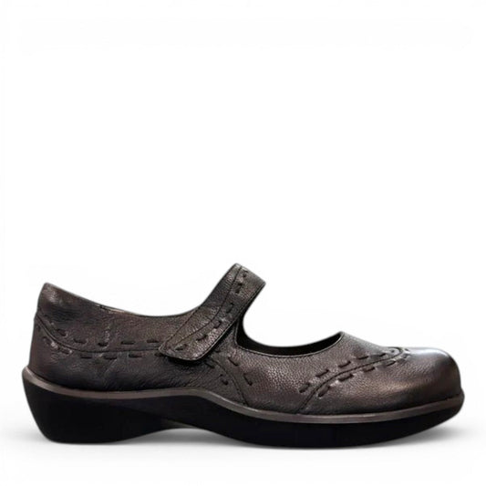 Ziera Gummibear black leather Mary Jane flats with arch support and adjustable strap.
photo of the right side