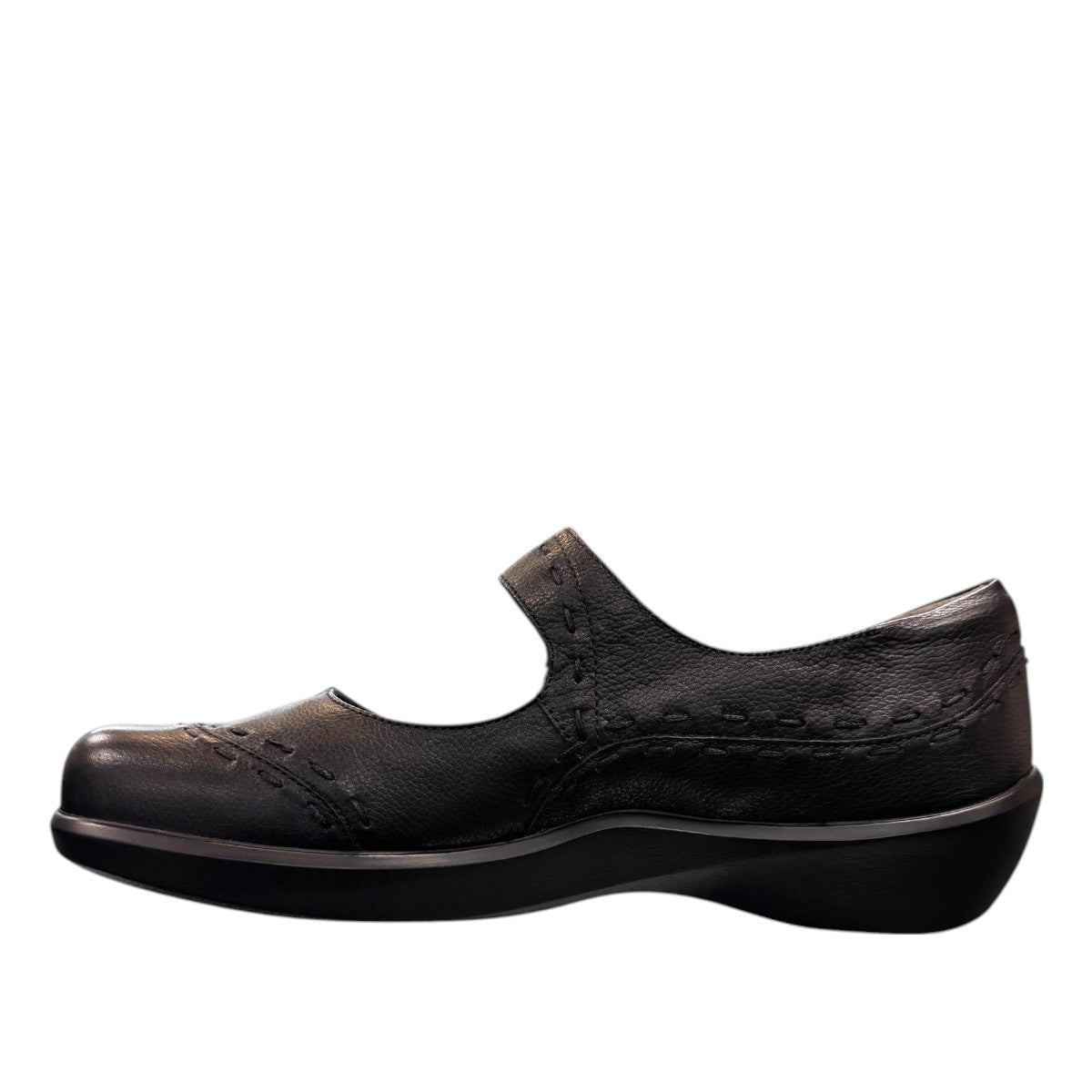 Ziera Gummibear black leather Mary Jane flats with arch support and adjustable strap.
photo of the left side